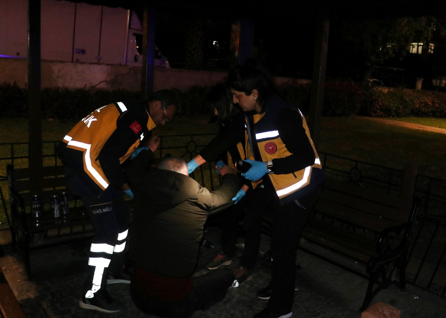 Parkta Tartistigi Kisi Darbetti (3)