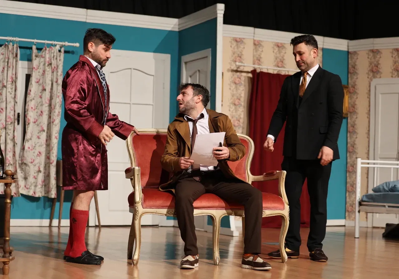 Pembe Pırlantalar (1)