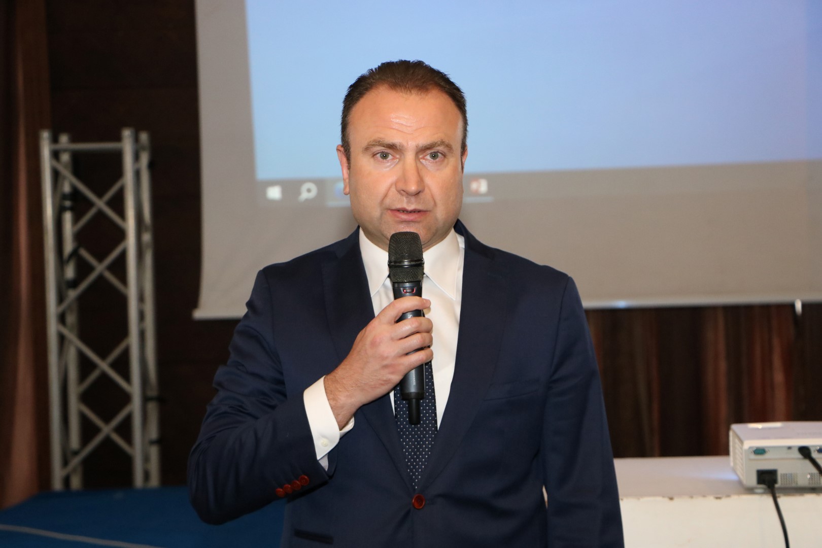 Polisten Sezon Oncesi Seminer 687052 203554 (Large)