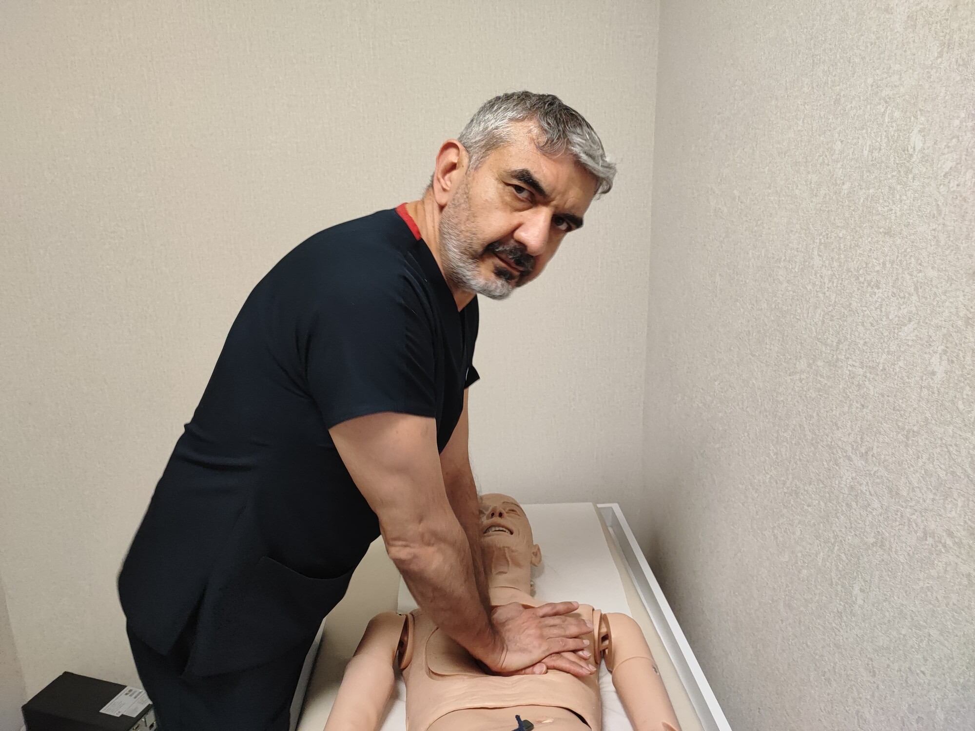 Prof. Dr. Akpınar Kalp Krizinde Kalp Masajı Çok Önemli (2)