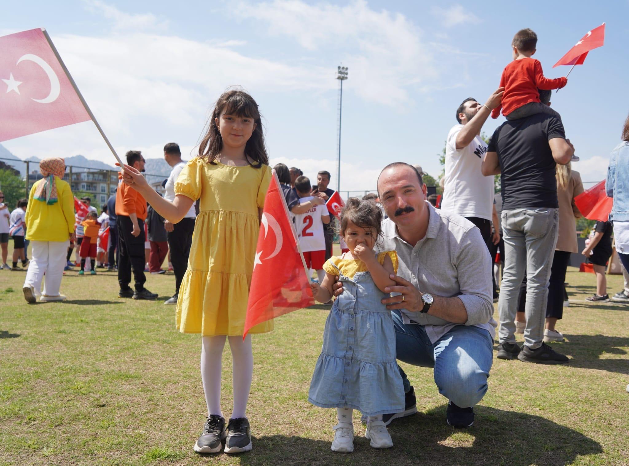 Şampi̇yon Çocuklarin Ödülleri̇ Başkan Kotan'dan (8)