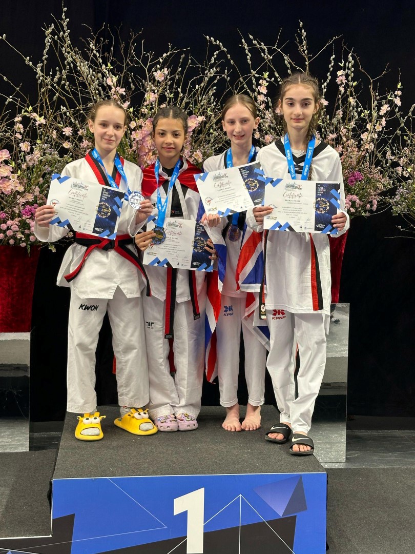 Tekvandocu Ipek Avrupada Zirveyi Hedef 676678 200344 (Large)