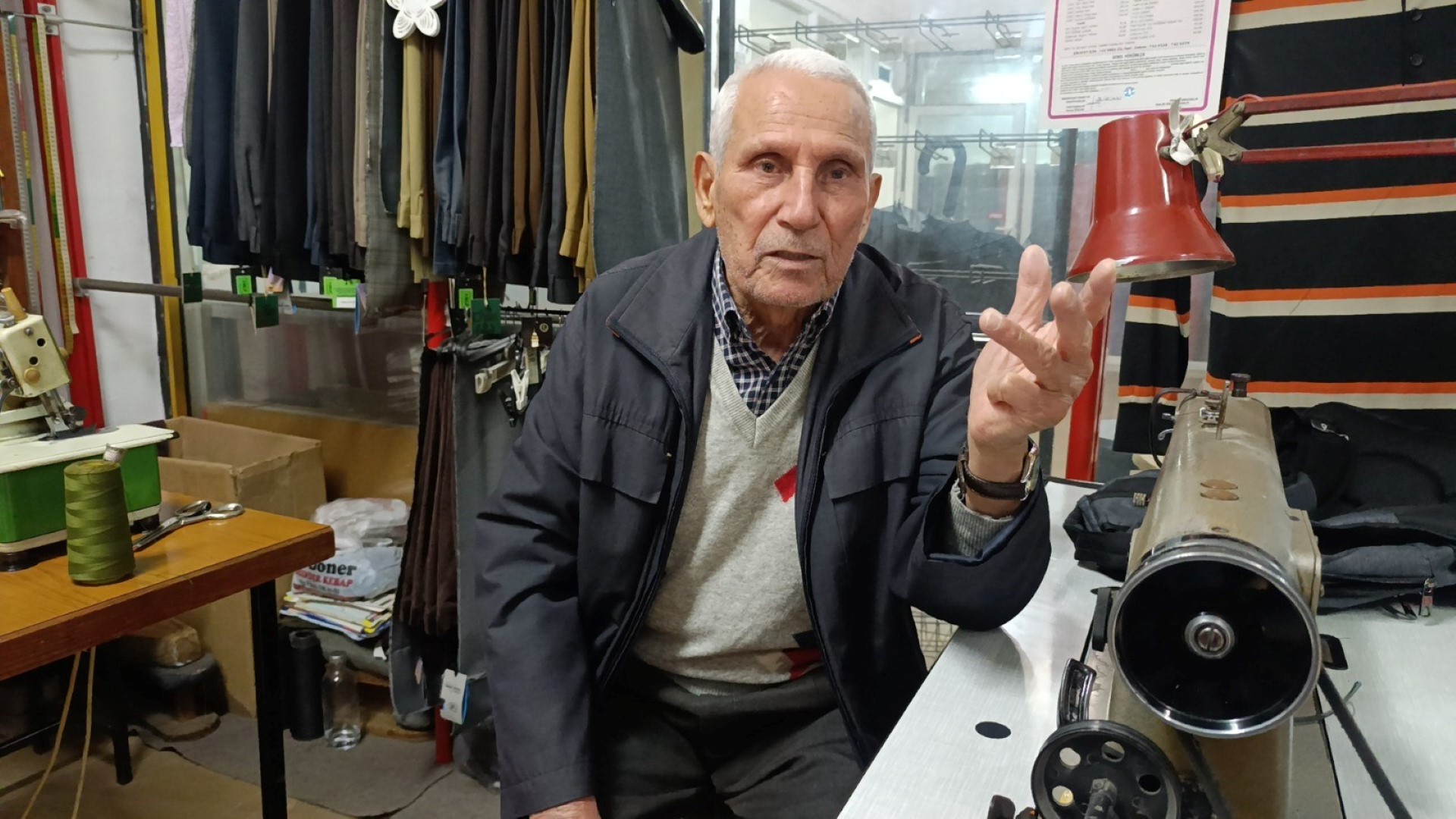 Terzihaneden Kütüphaneye Uzanan 69 Yıllık Ustadan Duygulandıran Konuşma (1) (Large)