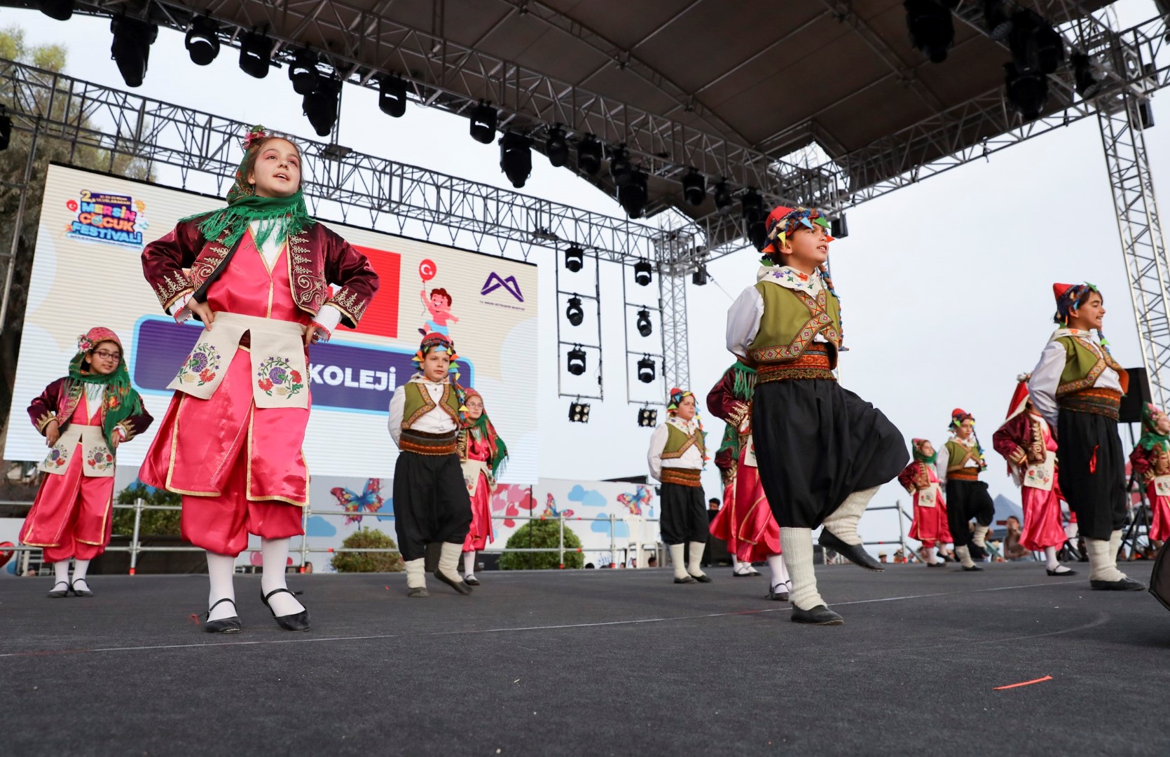 Uluslararası Mersin Çocuk Festivali Coşkuyla Tamamlandı (4) (Large)