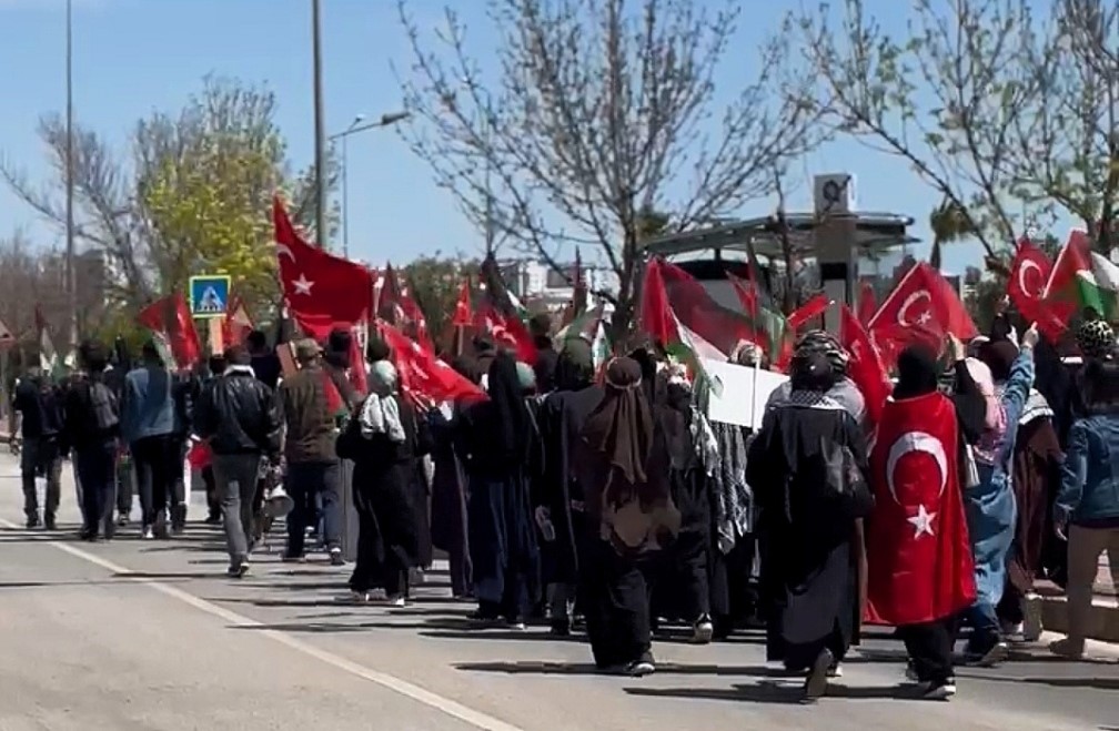 Üniversite Öğrencilerinden Gazze’ye Destek Yürüyüşü (1)