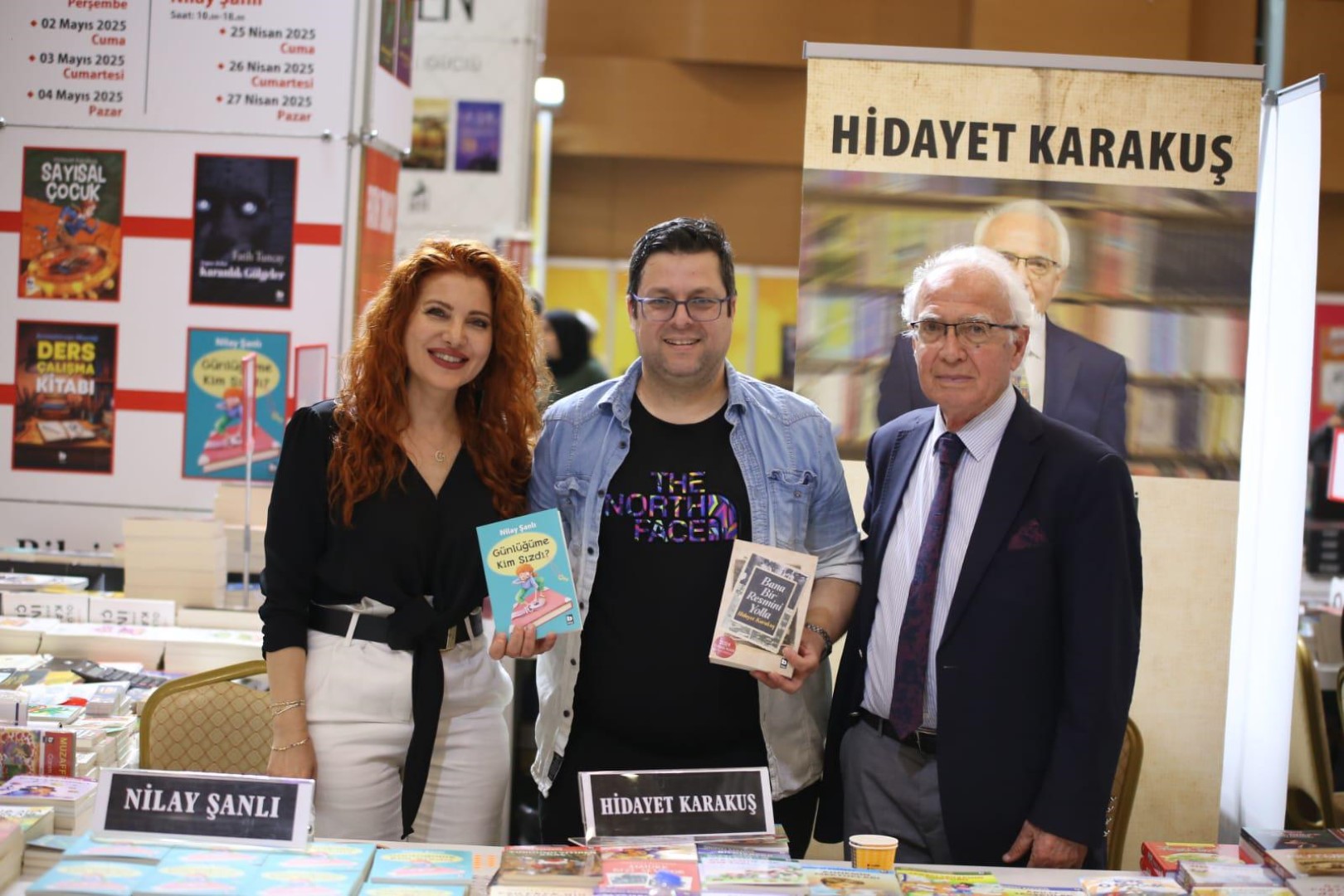 Unlu Yazarlardan Kepez Kitap Fuarina Ovguler 5 (Large)