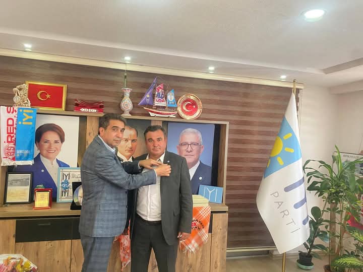 Ak Partililer Ve Dsp’liler Partilerine Kızıp İyi̇ Parti’ye Geçti (2)
