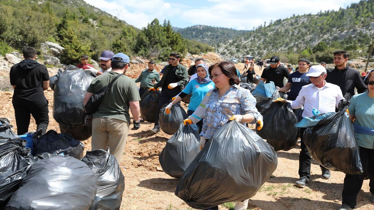 Akseki̇ Cop Toplama (1)