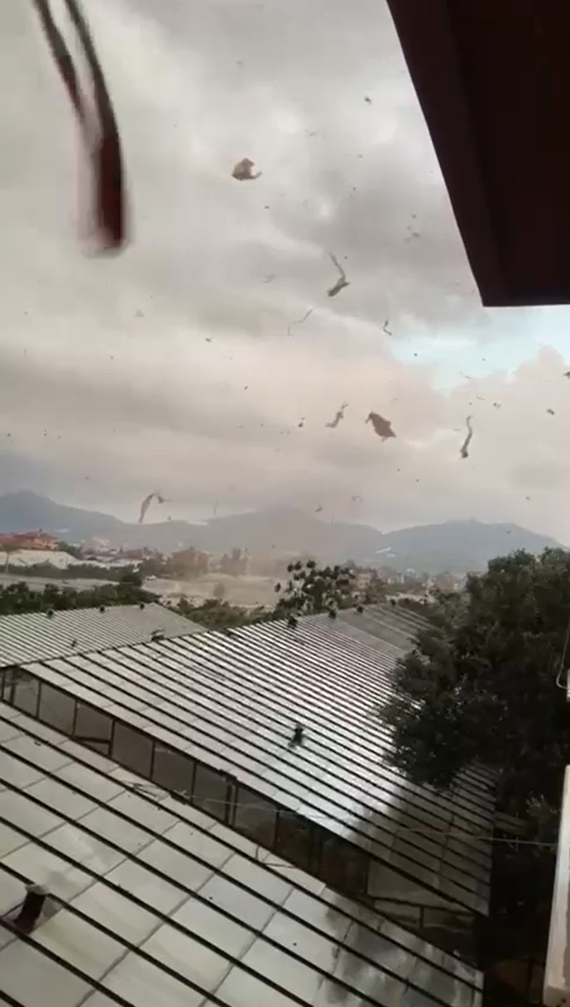 Antalya Yaz Ortasında Iki Felaket Yaşadı (5)