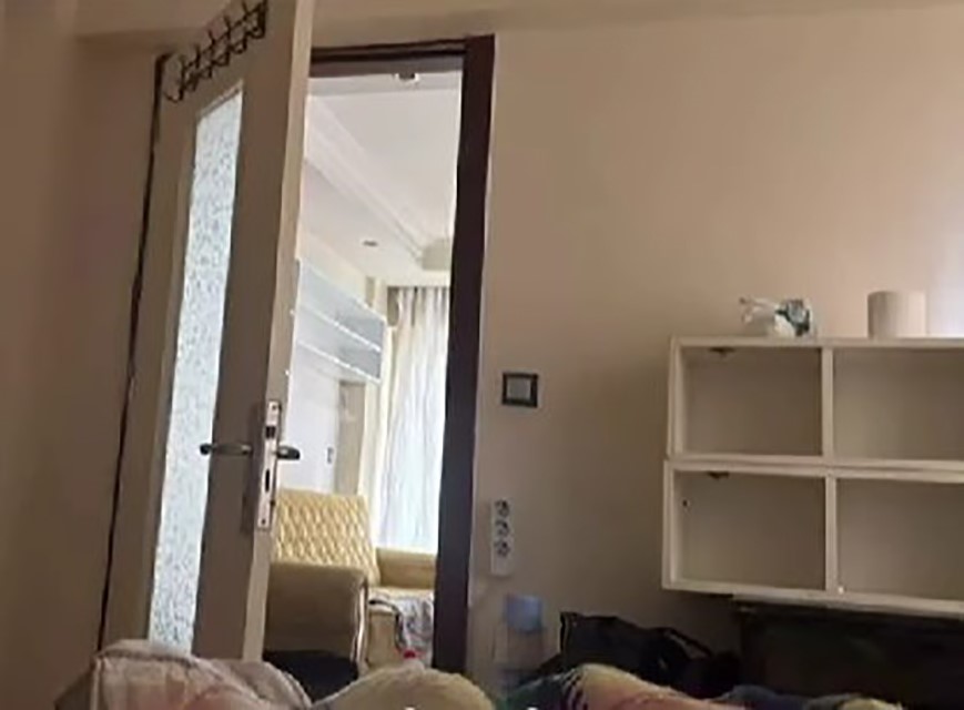 Apartta Gizli Kamera Skandali (1)