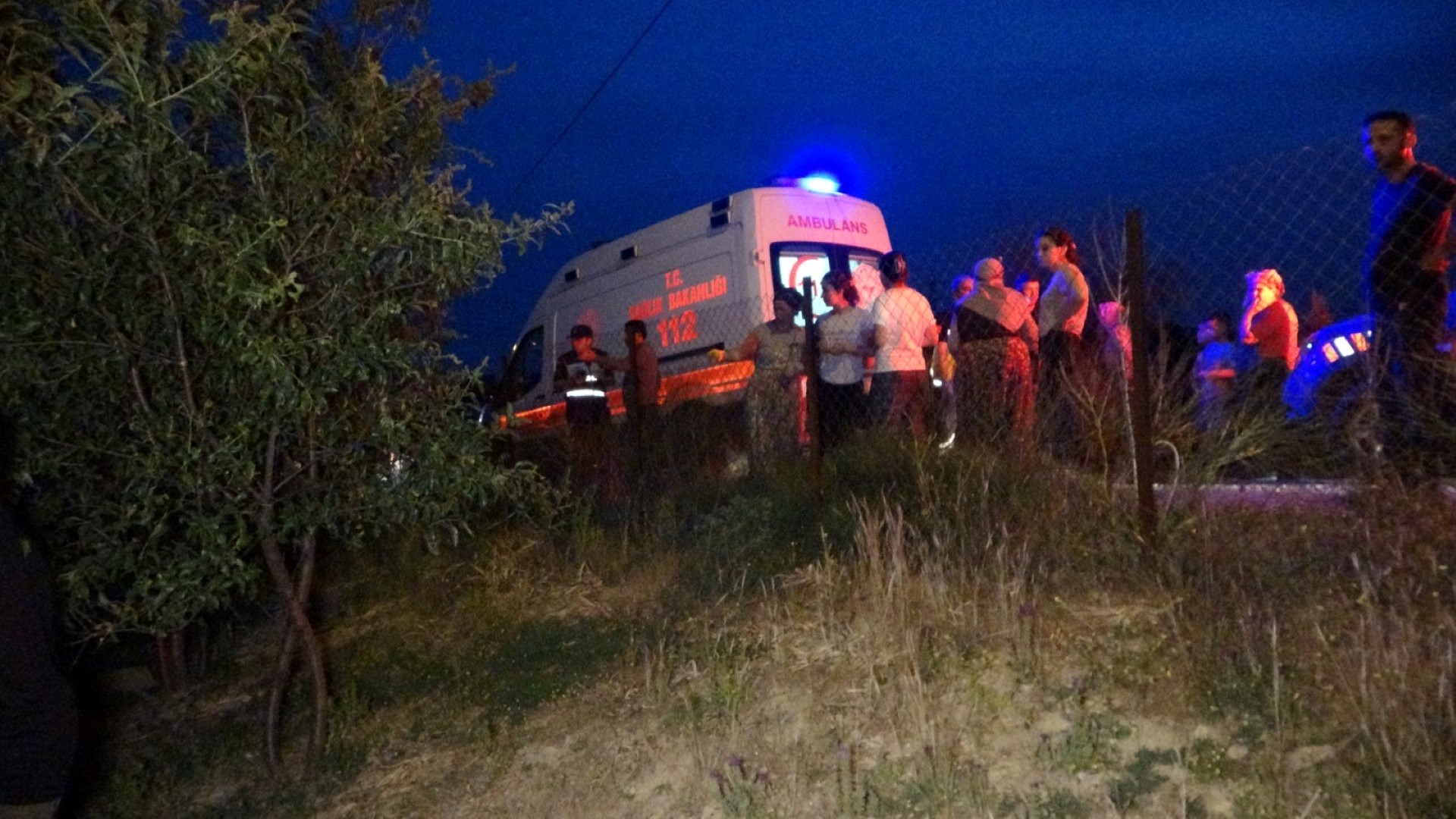 ‘Balık Avlayacağım’ Dedi Patron Arabasıyla Evin Avlusuna Uçtu (3) (Large)