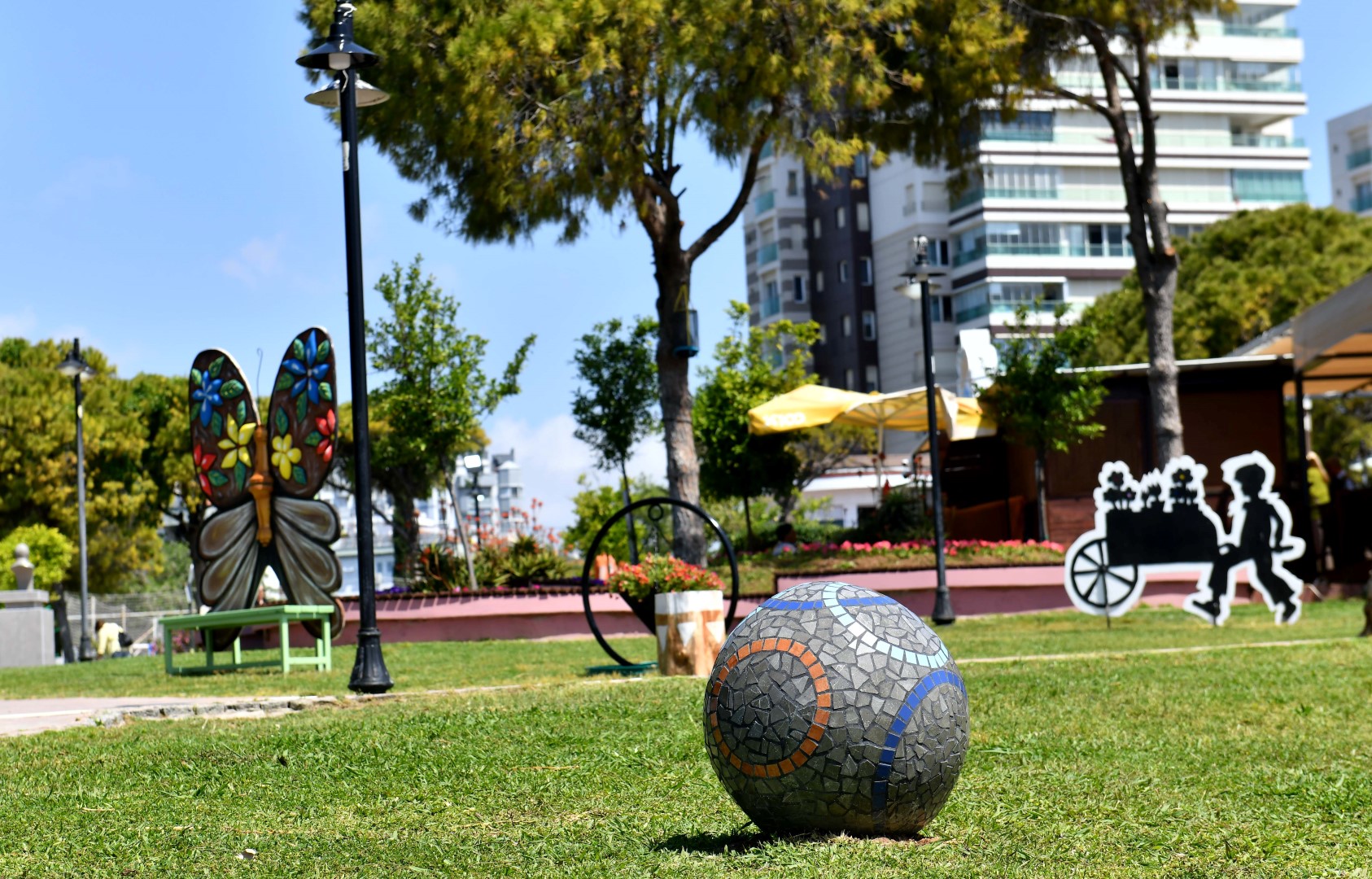 Çi̇çek Desenleri̇ Günleri̇ Hazirliklar Devam Edi̇yor (1) (Large)