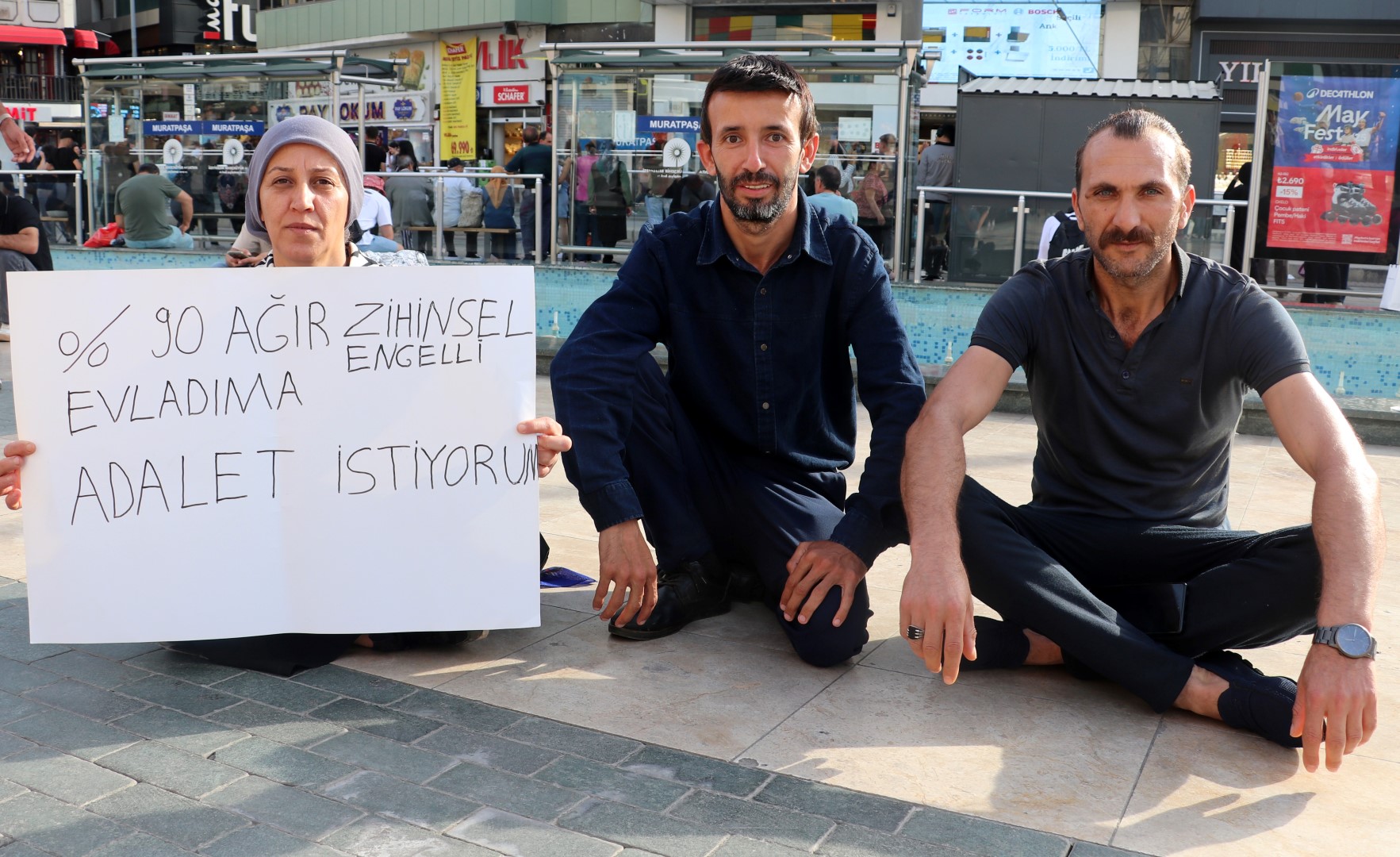 Engelli Oglu Icin Anneler Gununde Adalet 707742 209405 (Large)