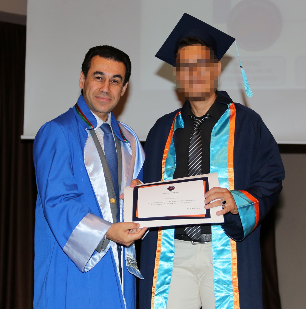 Eski Dekanin Hak Edilmemis Profesorlugu 732598 216403 (Large)