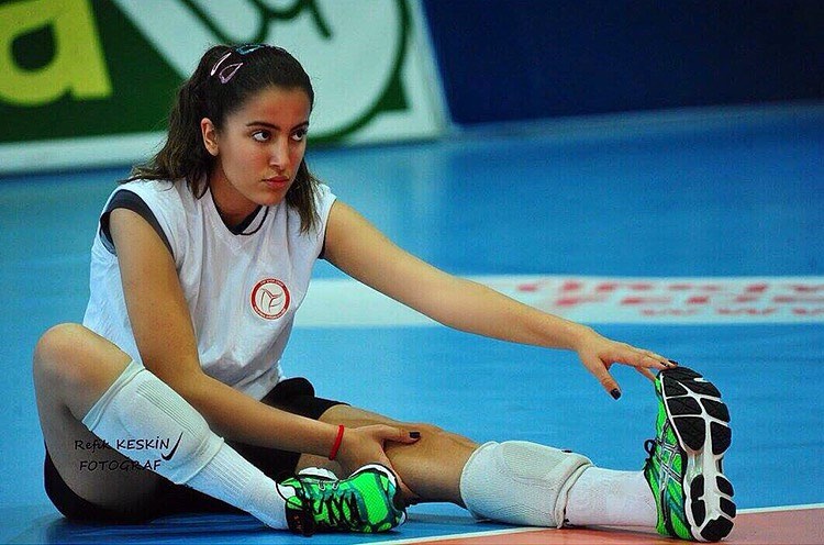 Irfan Can Eğribayatın Eşi Kim 3