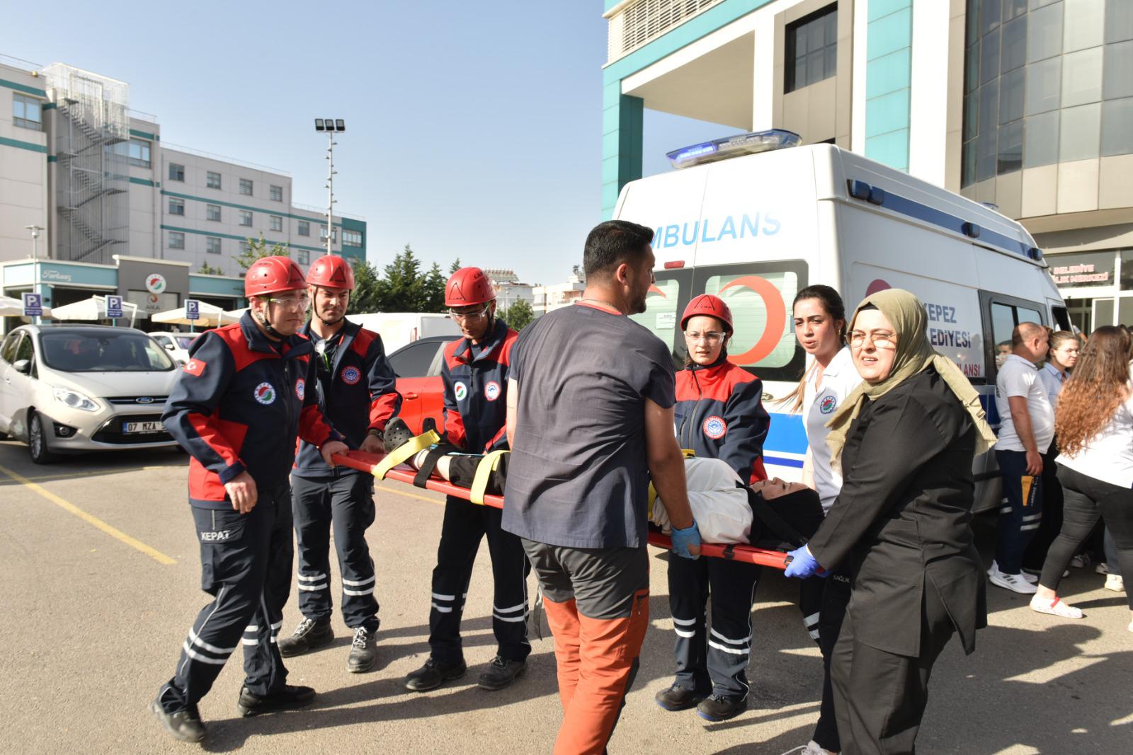 Kepez Belediyesinden Gercegini Aratmayan Deprem Tatbikati 10