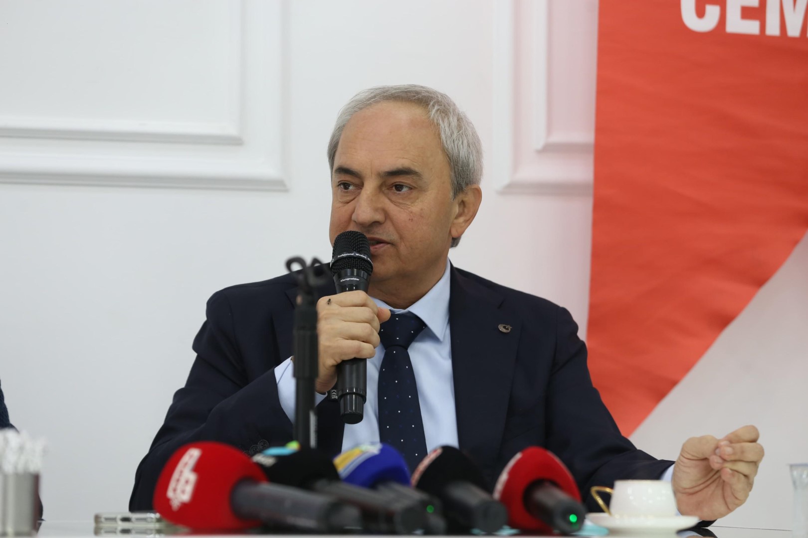 Kocagoz, Borc Oderken Kepezin Gelecegini Planladik 8 (Large)