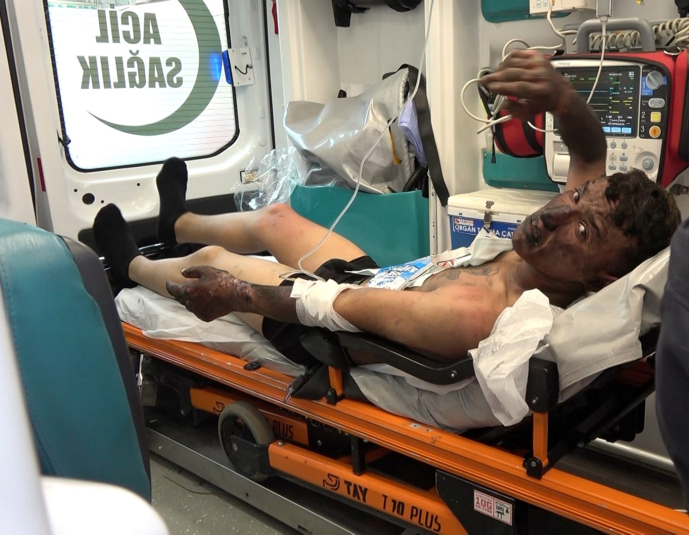 Korku Evinde Testere Tamiri Sirasinda 713045 210962 (Large)