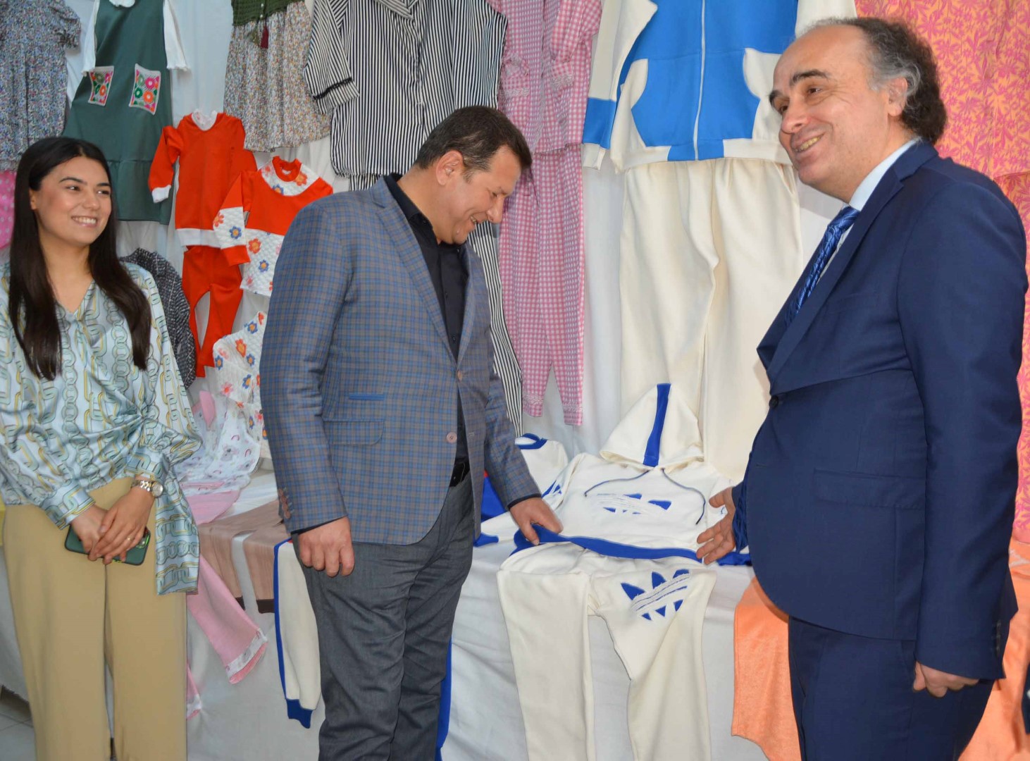 Korkuteli Hemden Yil Sonu Sergisi 735827 217308 (Large)