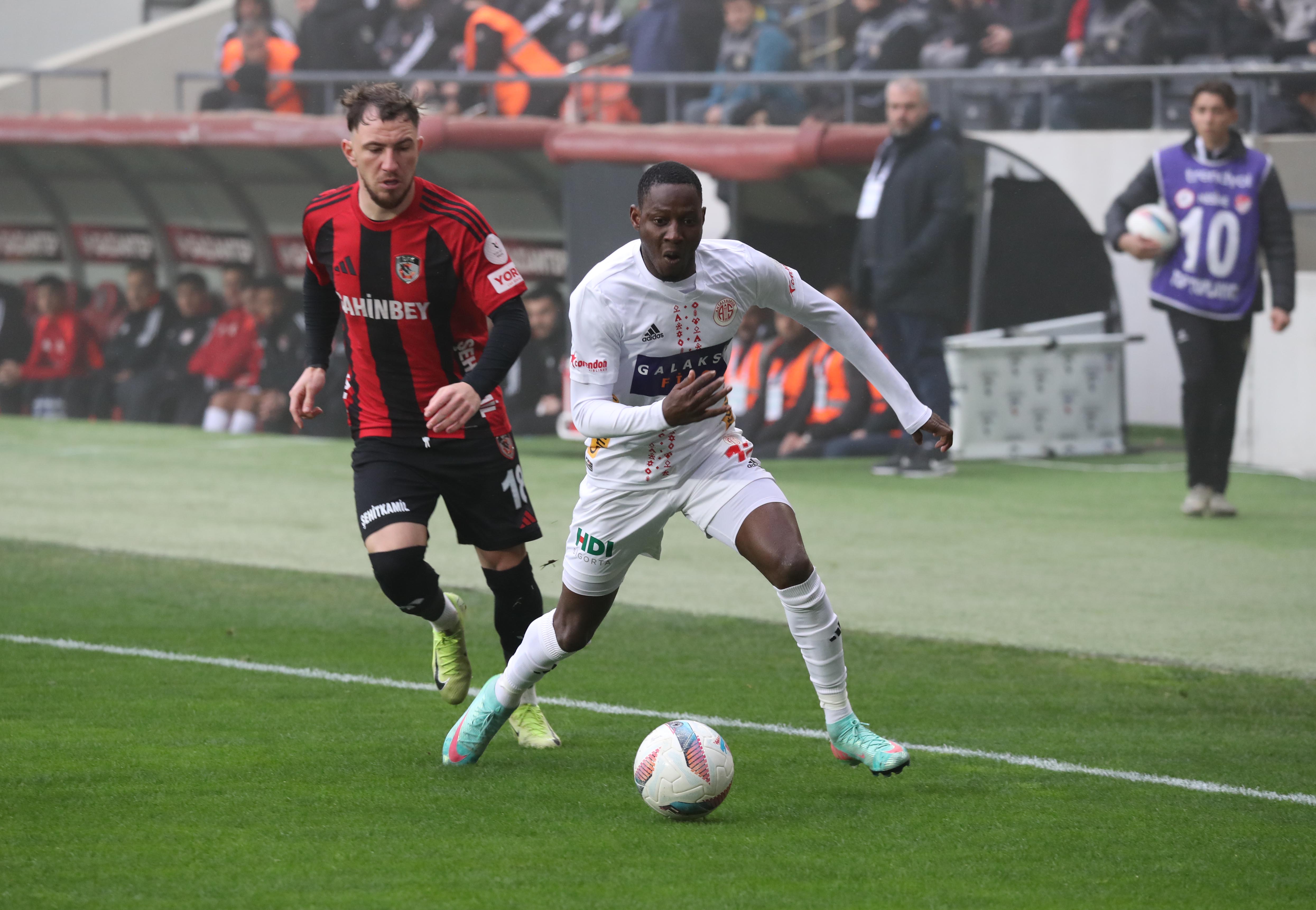 Moussa Djenepo 94 (2)