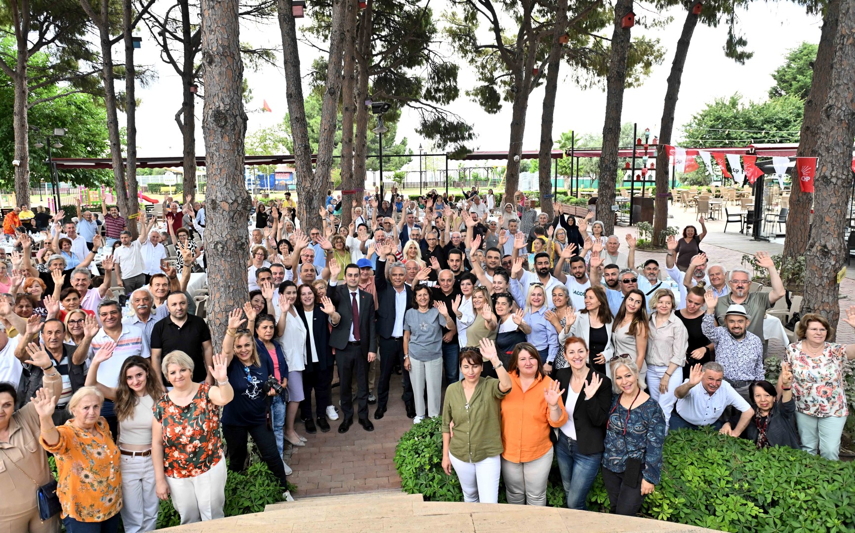 Muratpaşa Belediye Başkanı Ümit Uysal’dan Sert Çıkış; ‘Unutursanız Türkiye Elden Gider’ (2) (Large)
