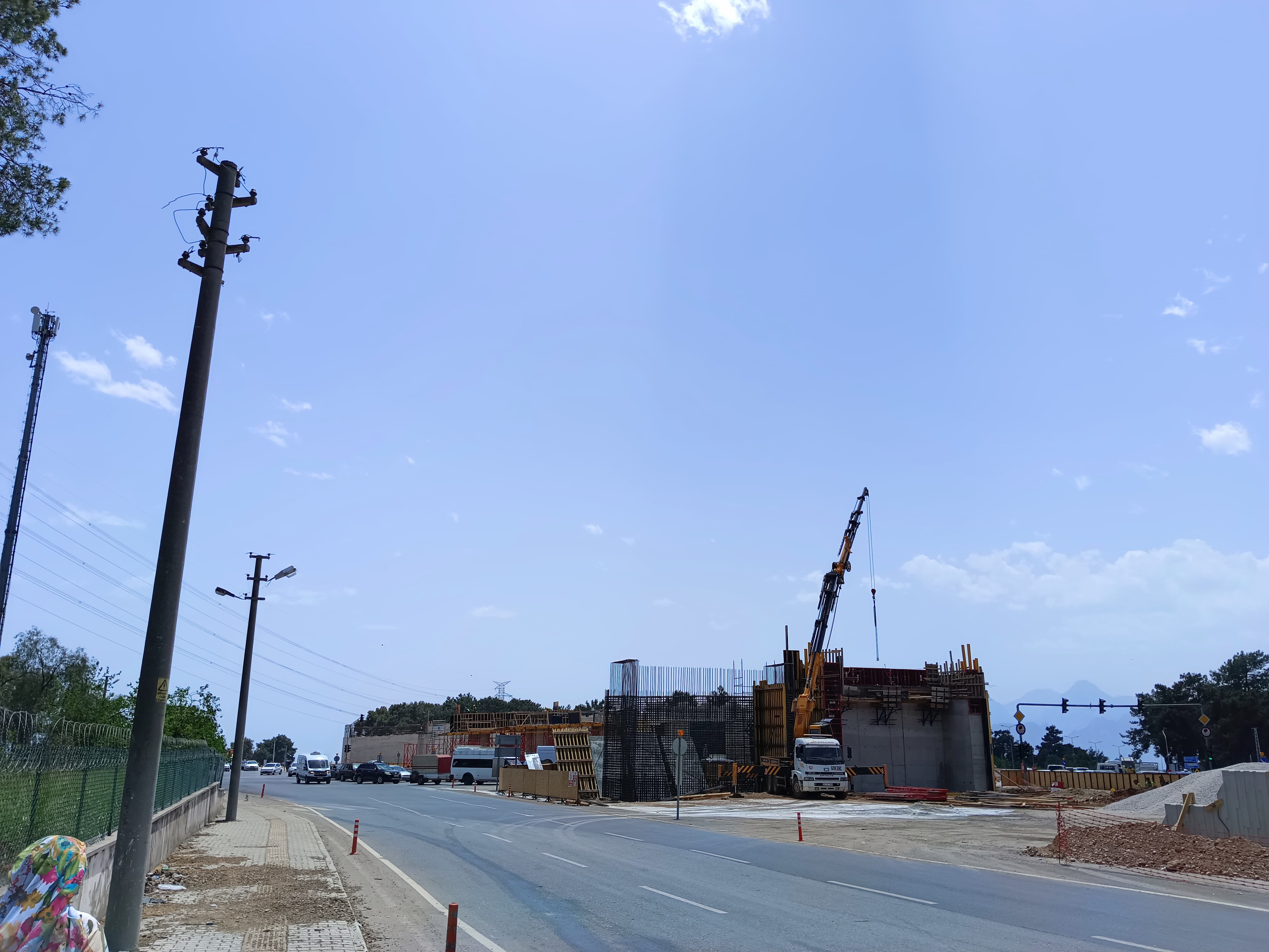 Trafik Sıkışıklığı Döşemealtı (1)