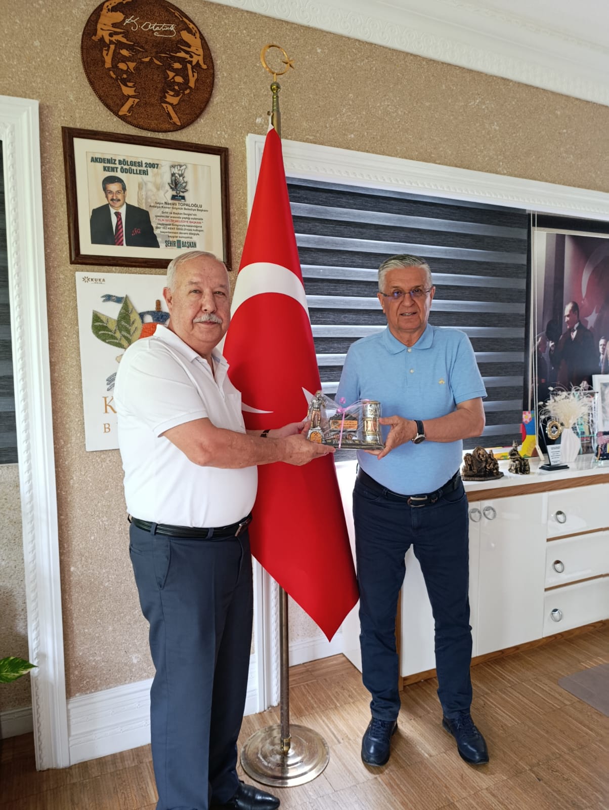 Zonguldak Kız İlköğretmen Okulu Mezunlarından Başkan Topaloğlu’na Ziyaret (1)