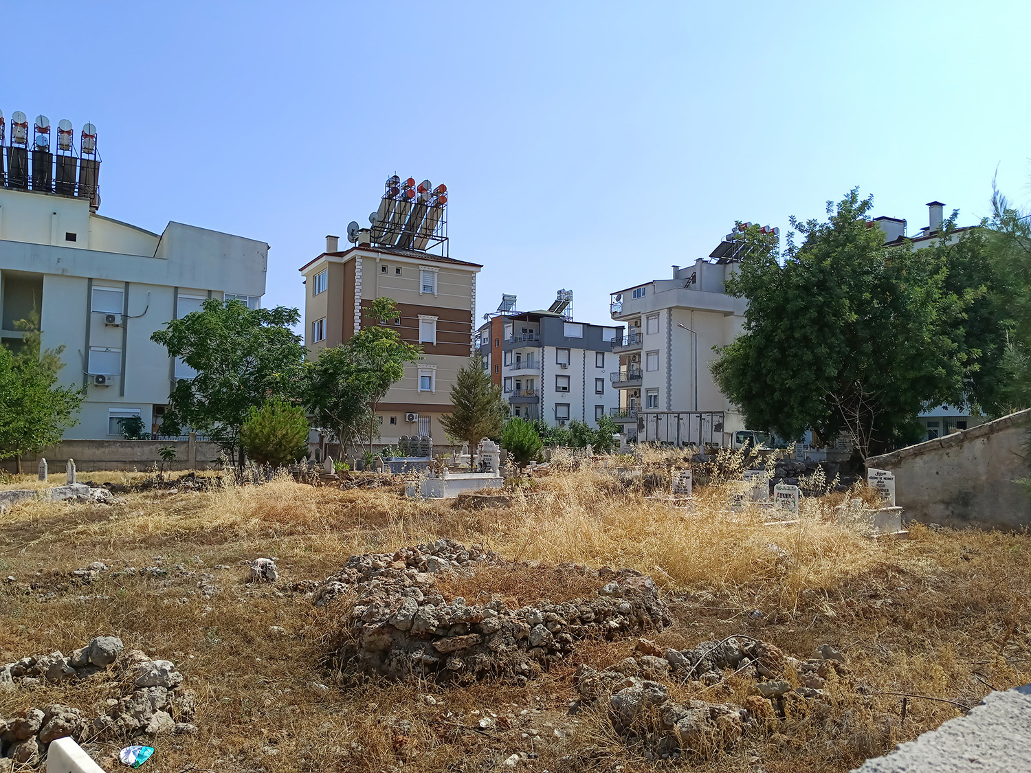 Ahatlı Mezarlığı (2)