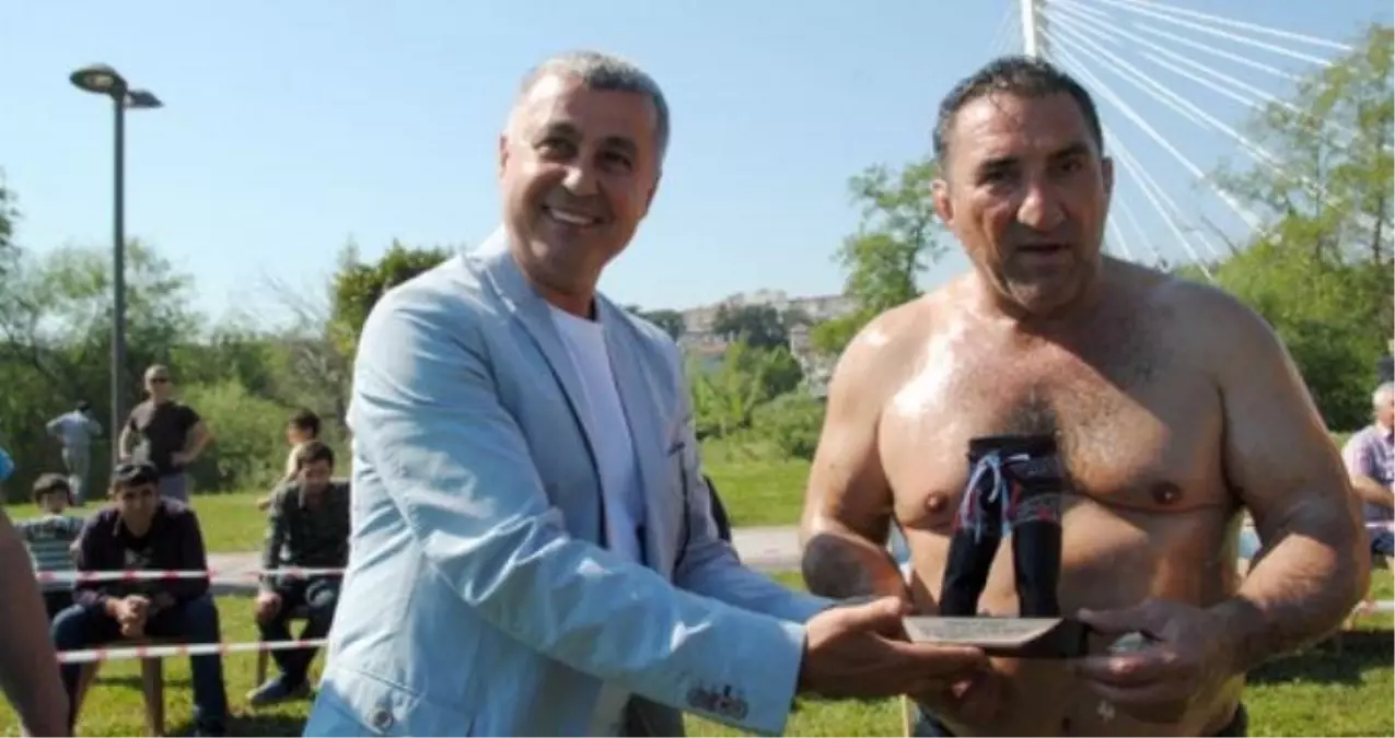 Ahmet Tasci Kimdir