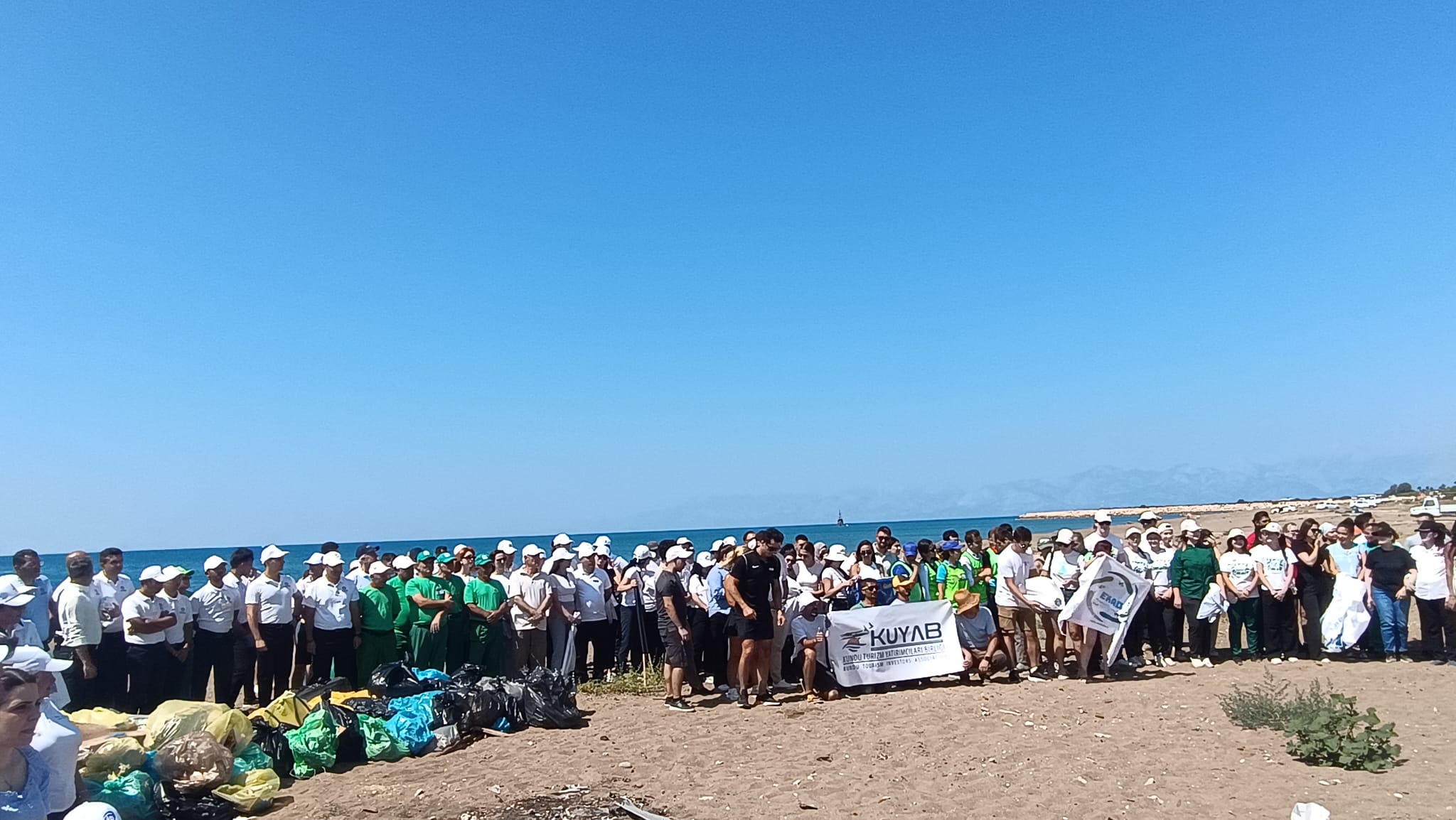 Aksu Kumköy Sahili, Deniz Kaplumbağaları Için Temizlendi (2)