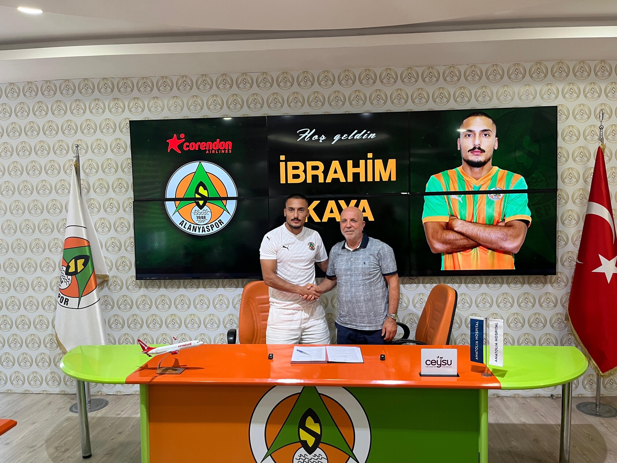 Alanyaspor Ibrahim Kaya Ile Sozlesme Imzaladi (1)