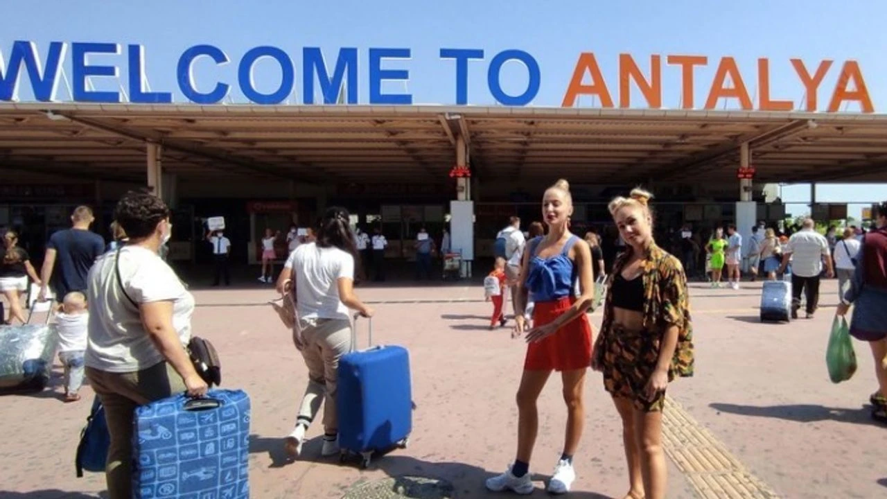 Antalyada Nerelere Gezilir (1)