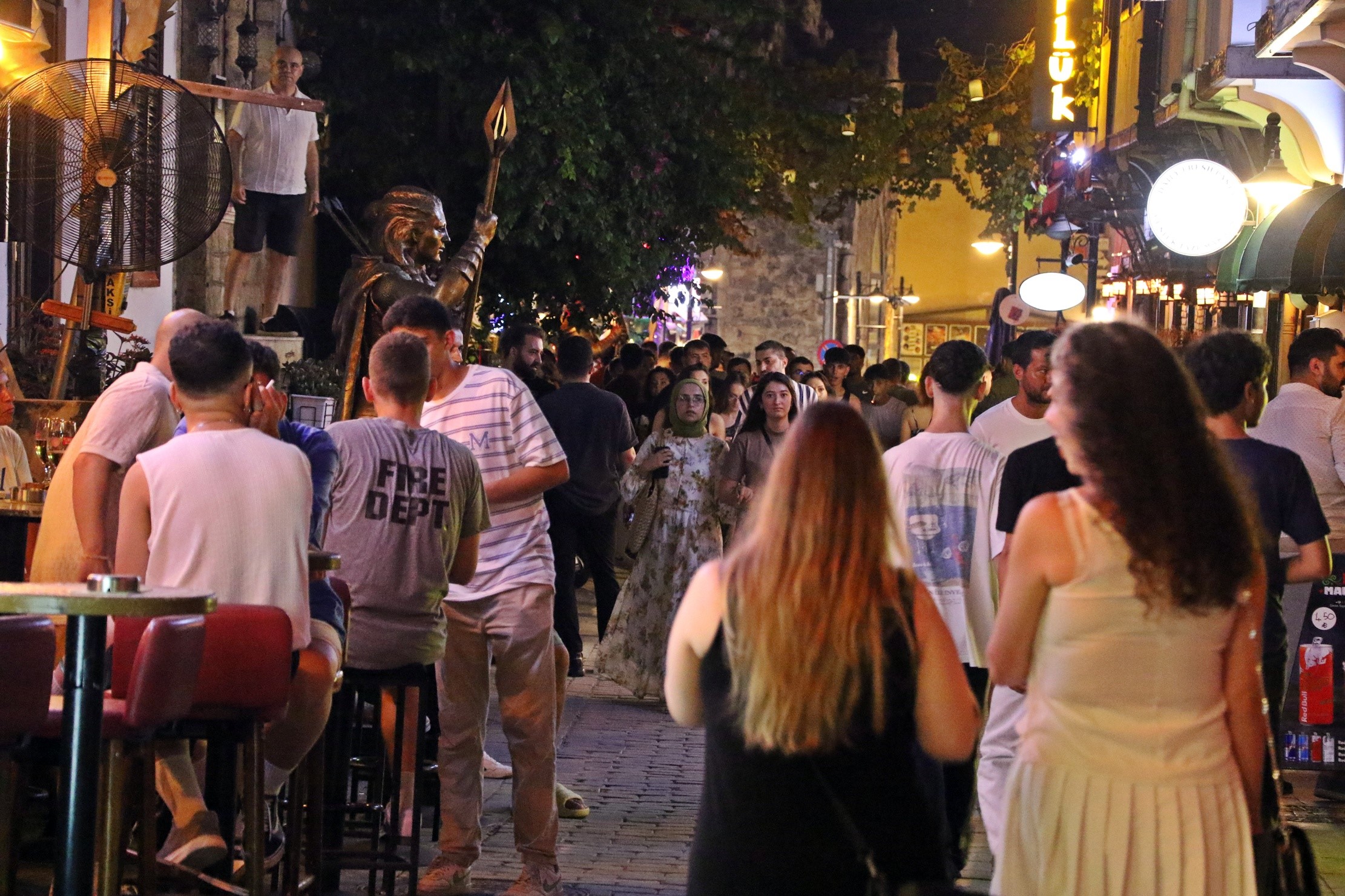 Antalya’nın Bu Mahallesinin Nüfusu Gündüz 82, Gece 10 Bin Oluyor (8)