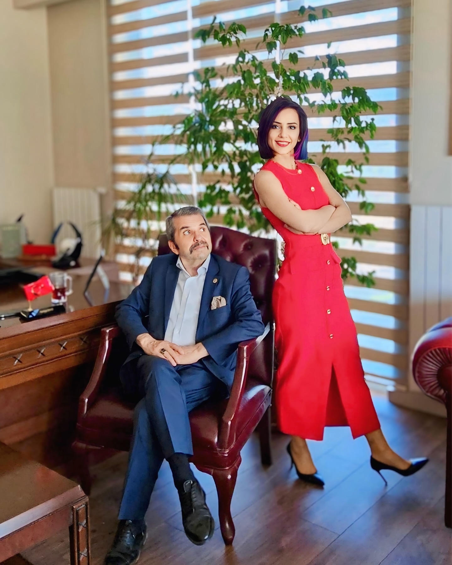 Antalya’nın Eski Vekili Ve Kızı Mankenleri Aratmadı! Görenler Hayran Kaldı (2)