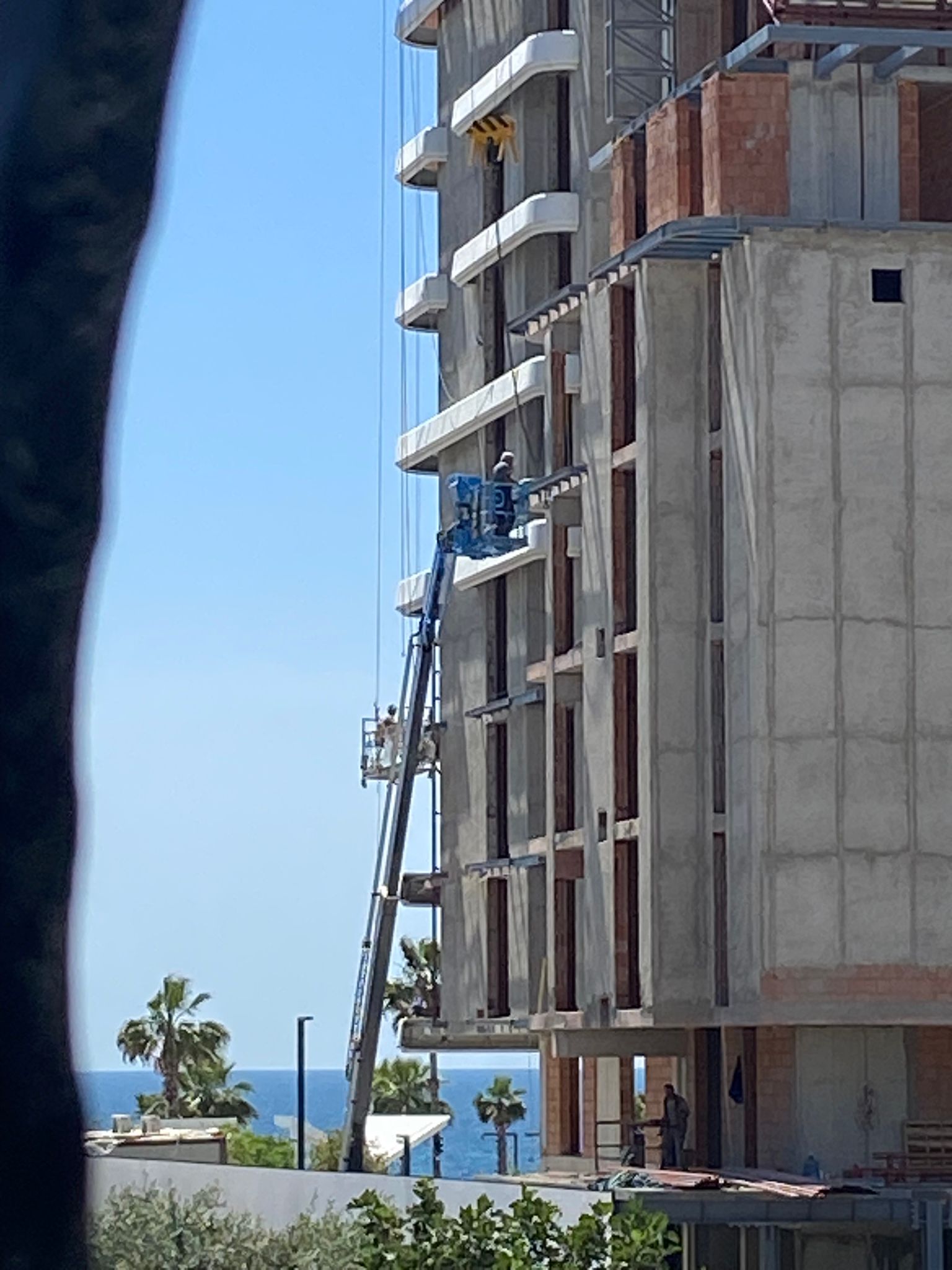 Antalya’nın Göbeğinde Skandal! Görenler Gözlerine Inanamadı (2)