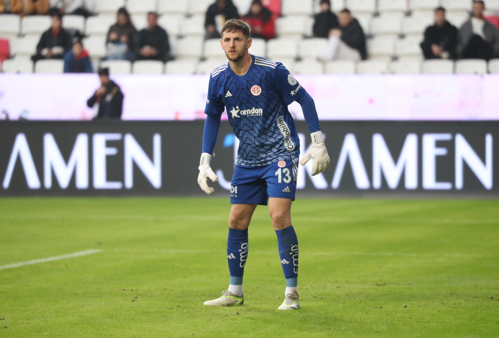 Antalyaspor O Futbolcuyla Da Mahkemelik Oluyor (3)