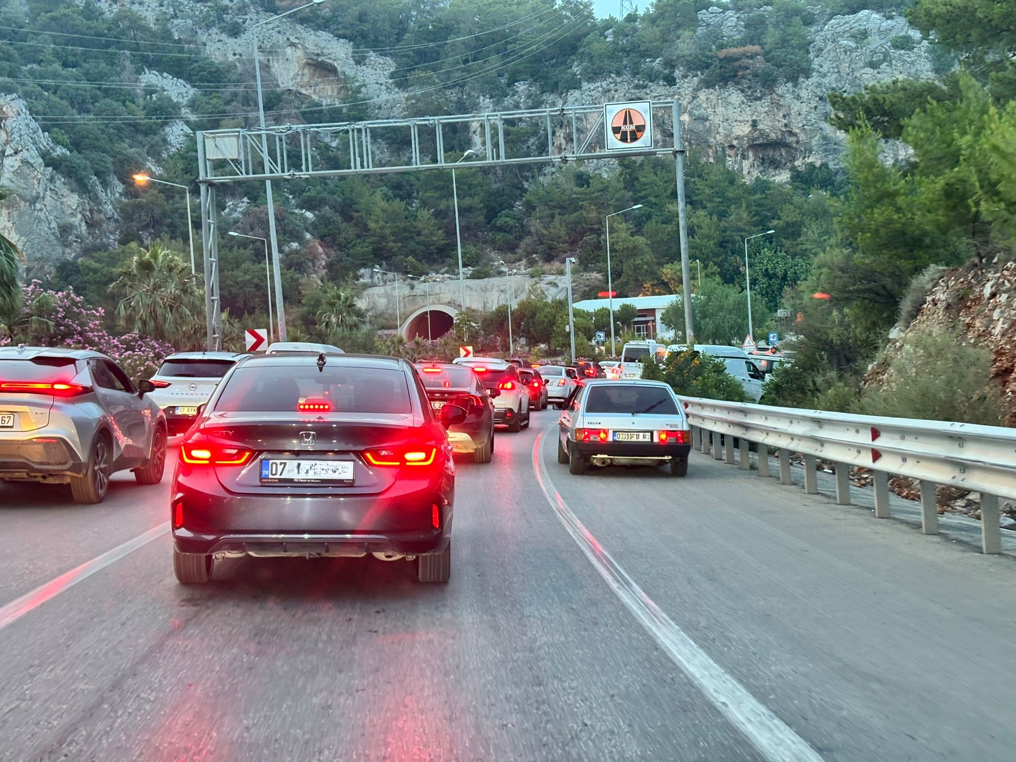 Antlayada Trafik Ve Ulasım Sorununa Cozum