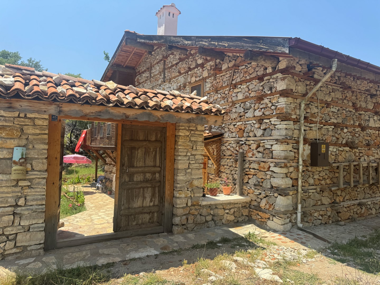 Atalarından Kalan Düğmeli Evler (5)