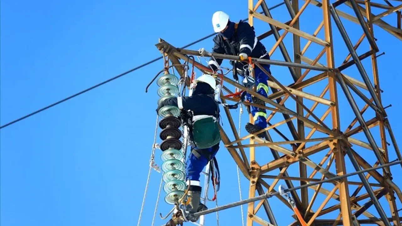 Bakan Bayraktar’dan Müjde! Elektrik Artık Güneşten (2)