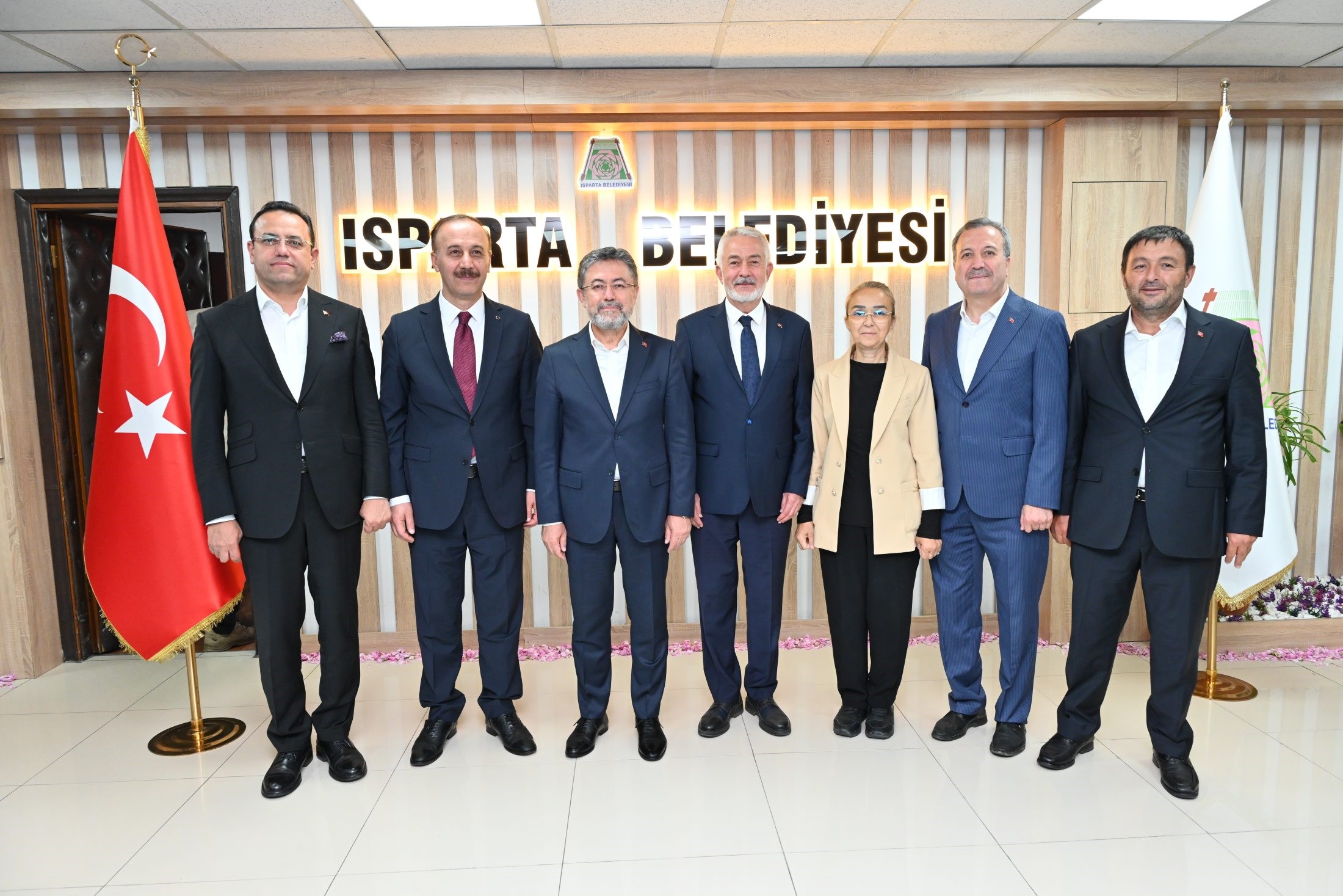 Bakan Yumakli Ispartada Incelemelerde Bulundu (1)