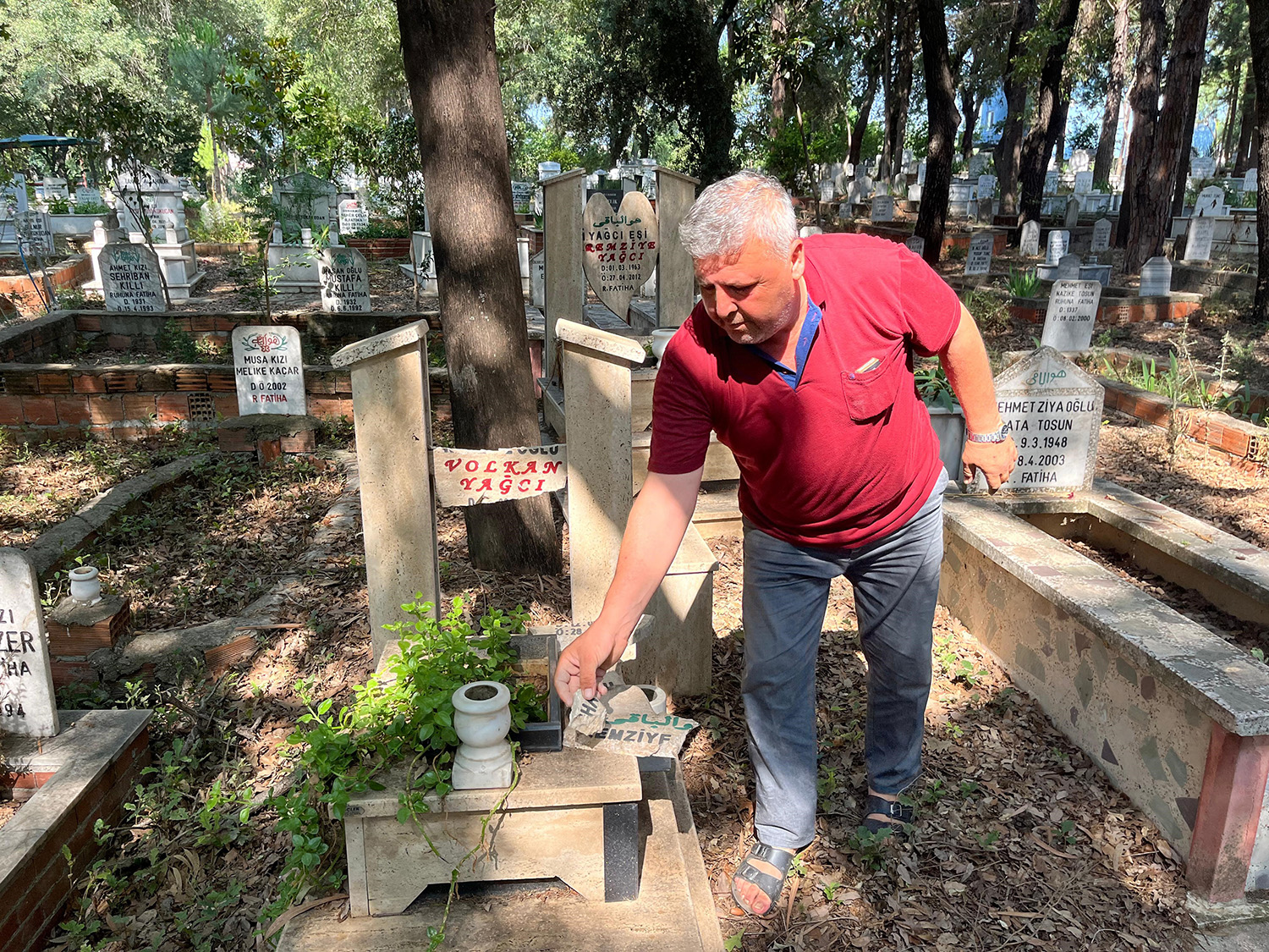 Bayram Arifesinde Mezarlığa Gelen Vatandaşlar Hayatlarının Şokunu Yaşadı (5)