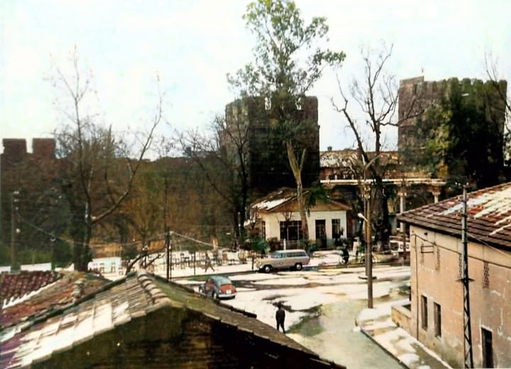 Bir Zamanlar Üçkapılar Ve Karakaş Camii