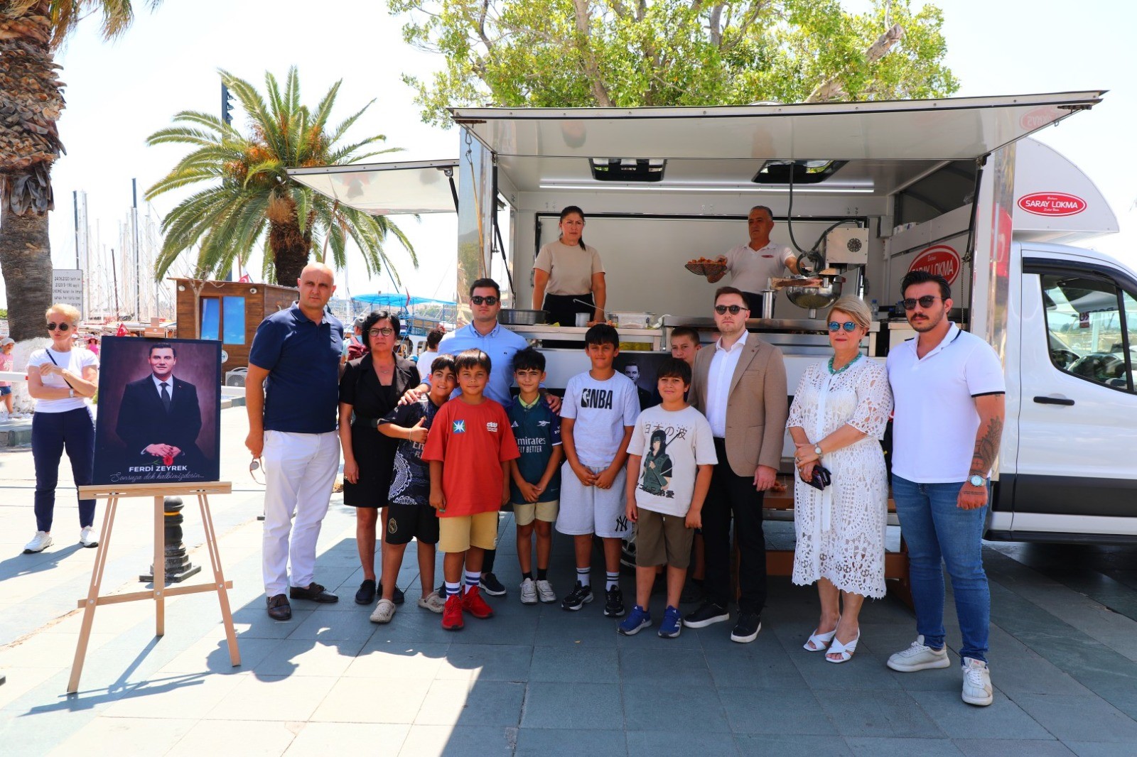 Bodrum Belediyesi Ferdi Zeyrek Icin Lokma Dagitti (1)