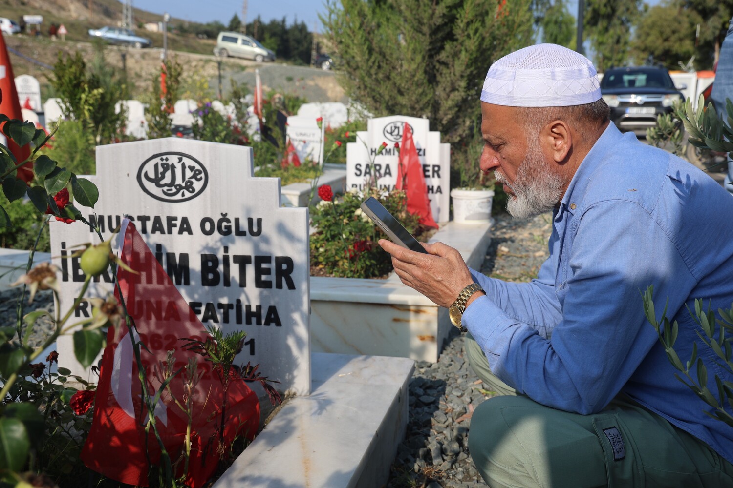 Deprem Şehitliğinde Hüzünlü Kurban Bayramı (1)