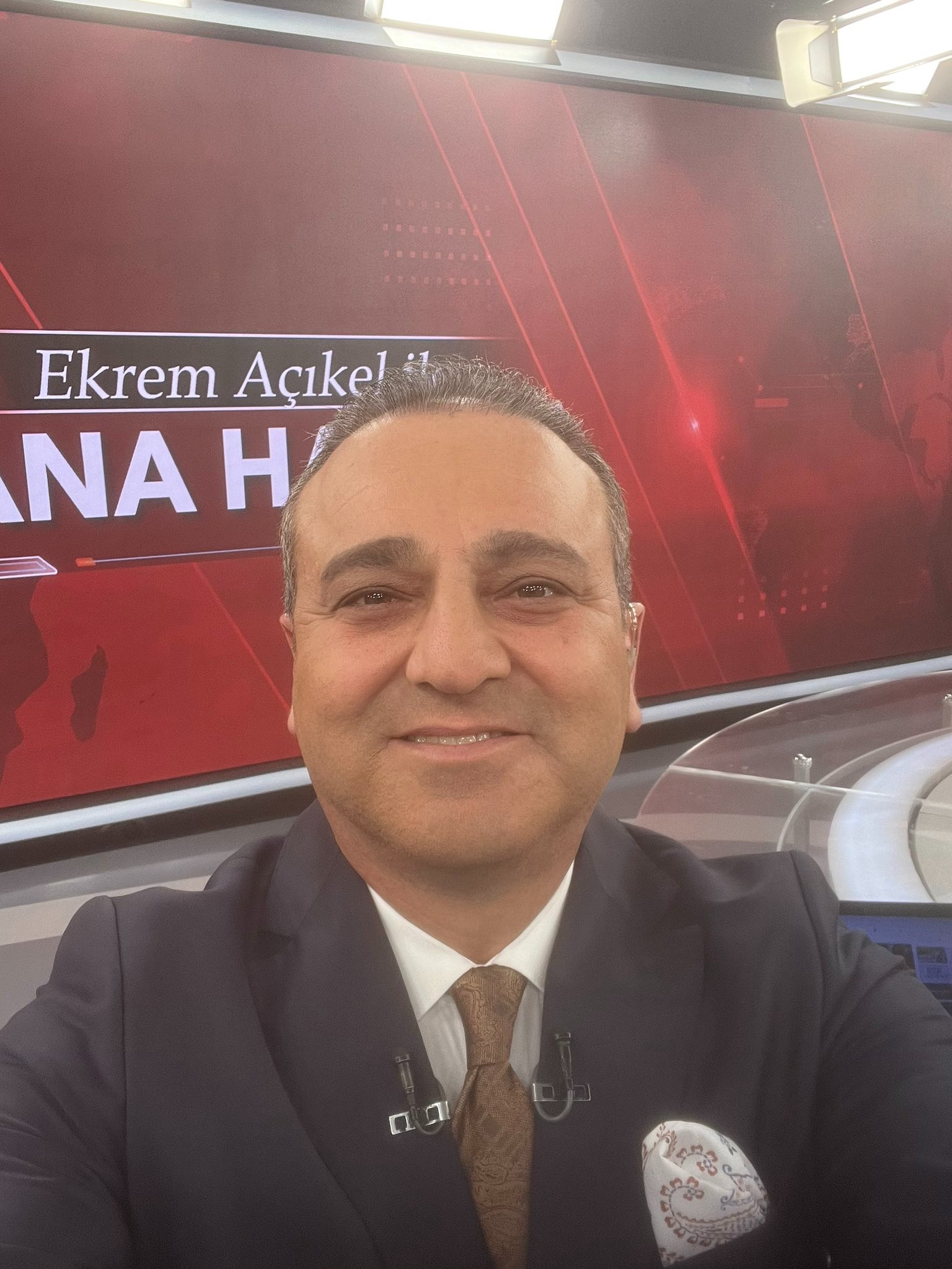 Ekrem Açıkel Evli Mi 3