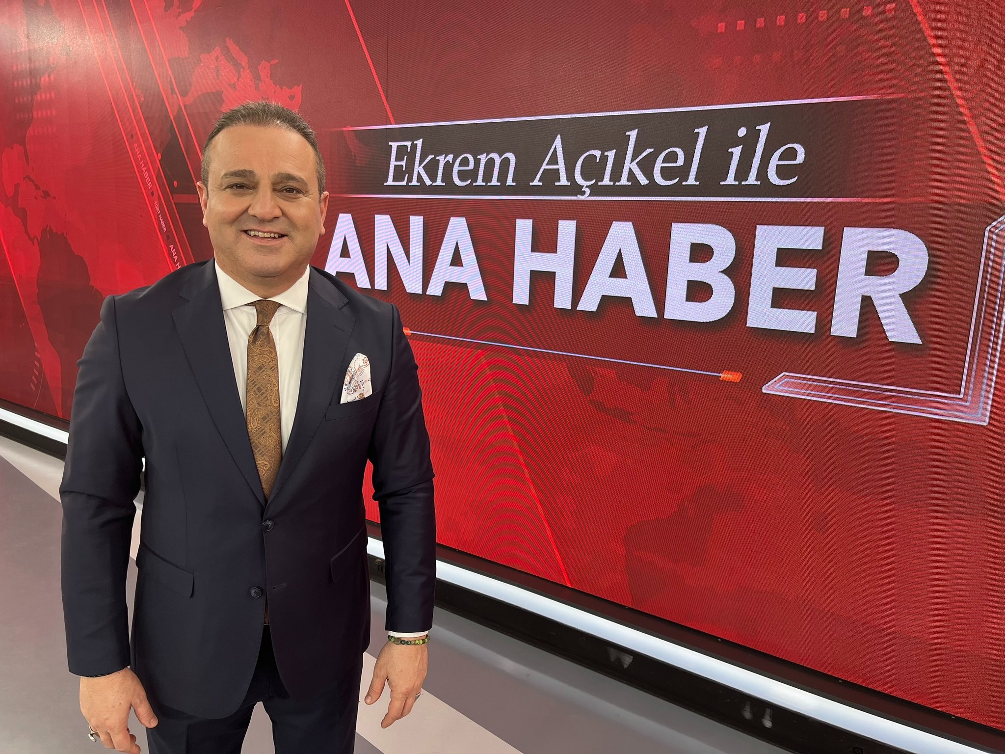 Ekrem Açıkel Evli Mi
