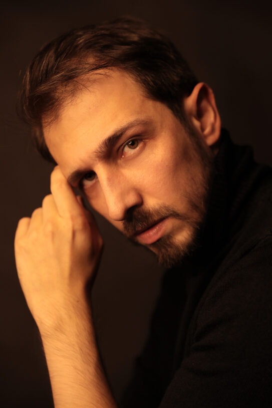 Emrah Altontoprak Kaç Yaşında 5