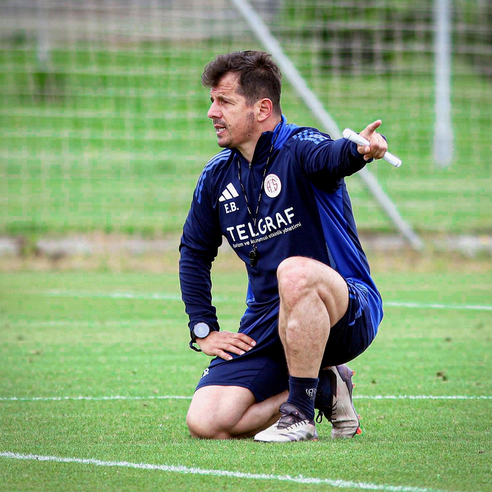 Emre Belözoğlu (1)-1