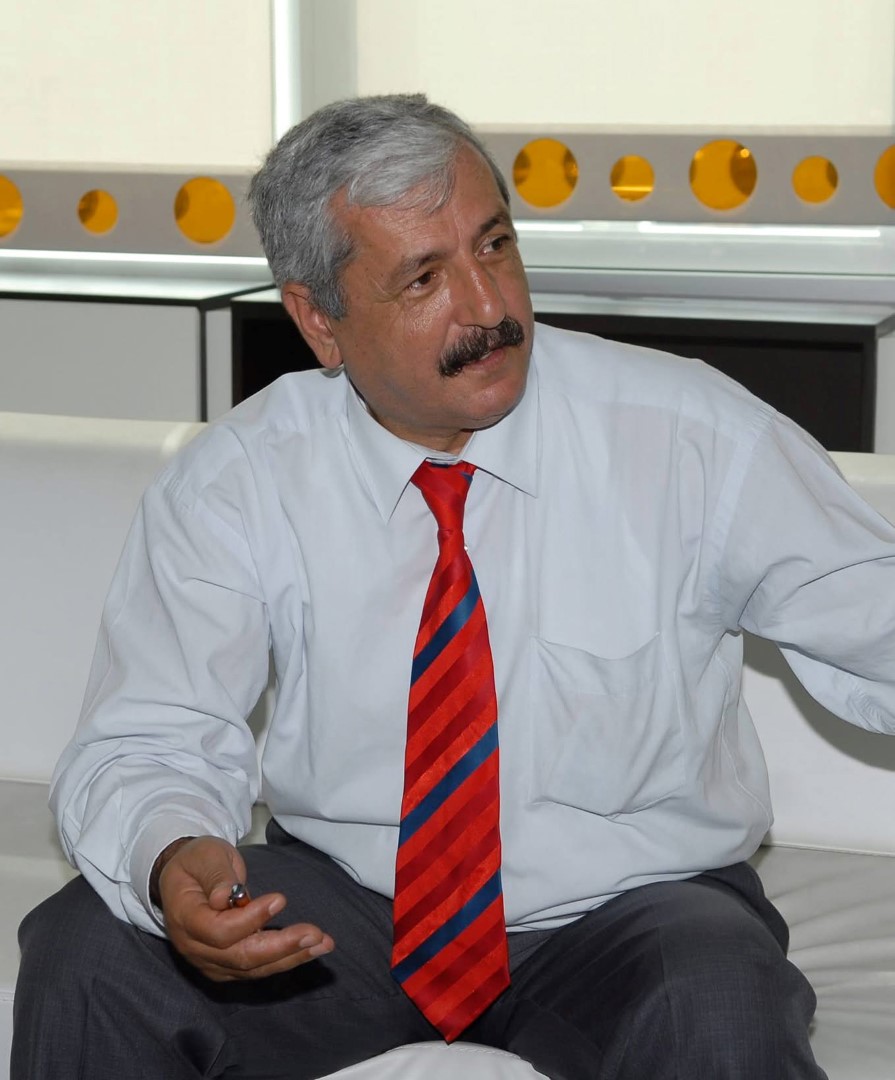 Gazeteci Zeki Ozer Son Yolculuguna Ugurl 765490 225941 (Large)