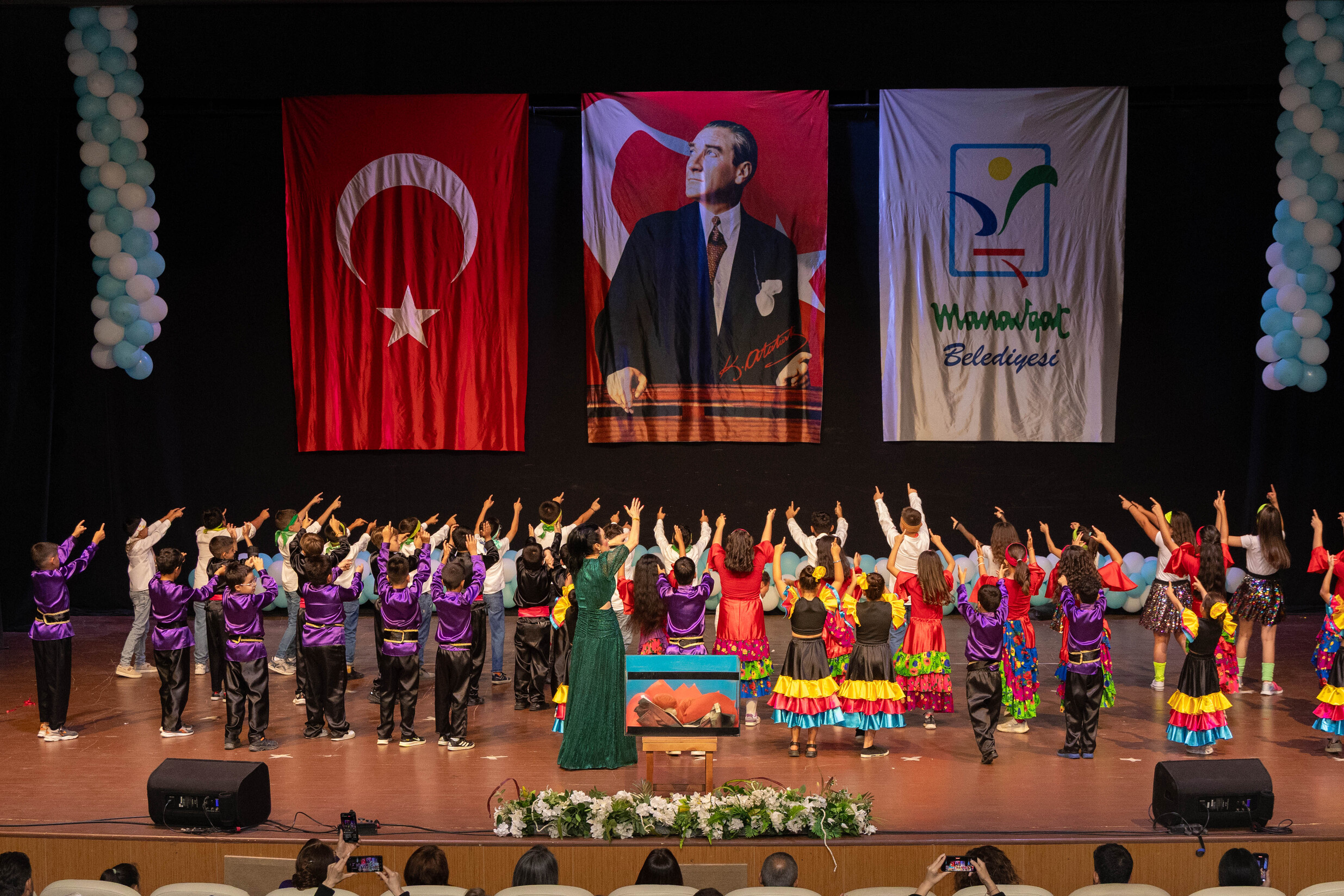 Gençlerden “Mavi Gözlü Dev” Oratoryosu (4)